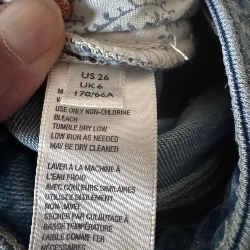 Free People We The Free Crvy Distressed Frayed Hem Shorts Size 26 - Picture 4 of 10